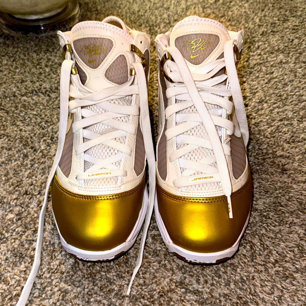 Air Max Lebron 7 Retro QS China Moon 2020